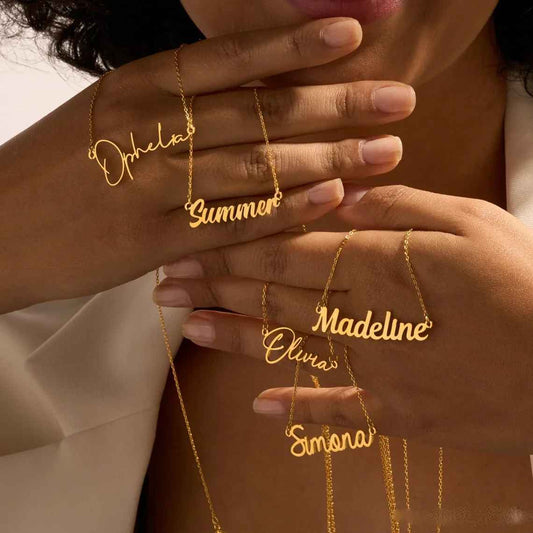 Esme™ - Handgjord personlig namnhalsband