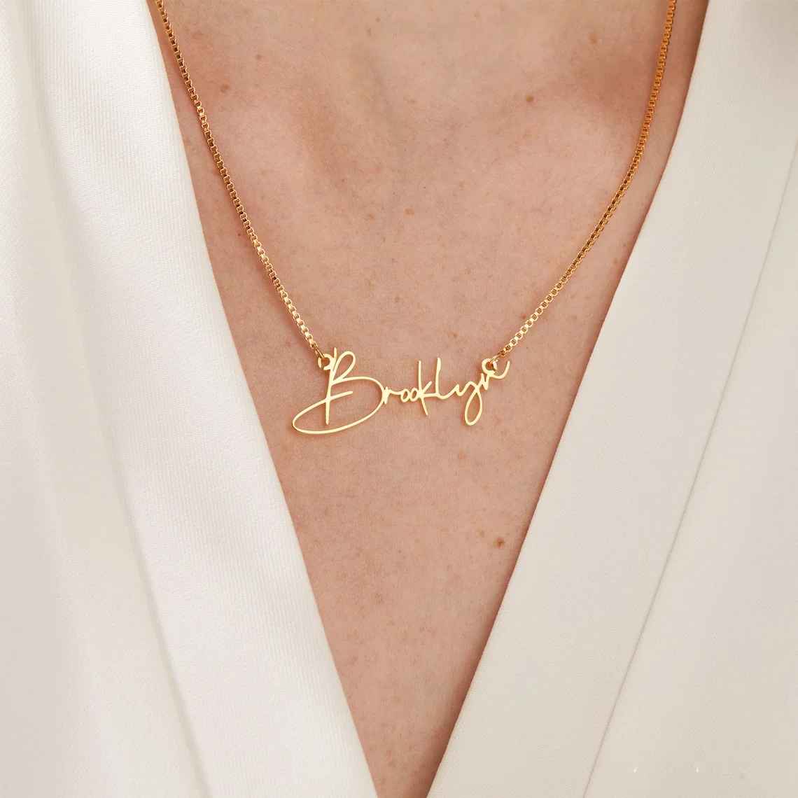 Fiona™ - Handgjord personlig namnhalsband